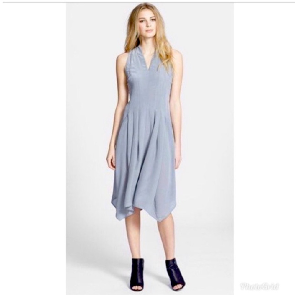 EILEEN FISHER Silk de Chine Gray fit & flare Dress w/ pockets. Size: M